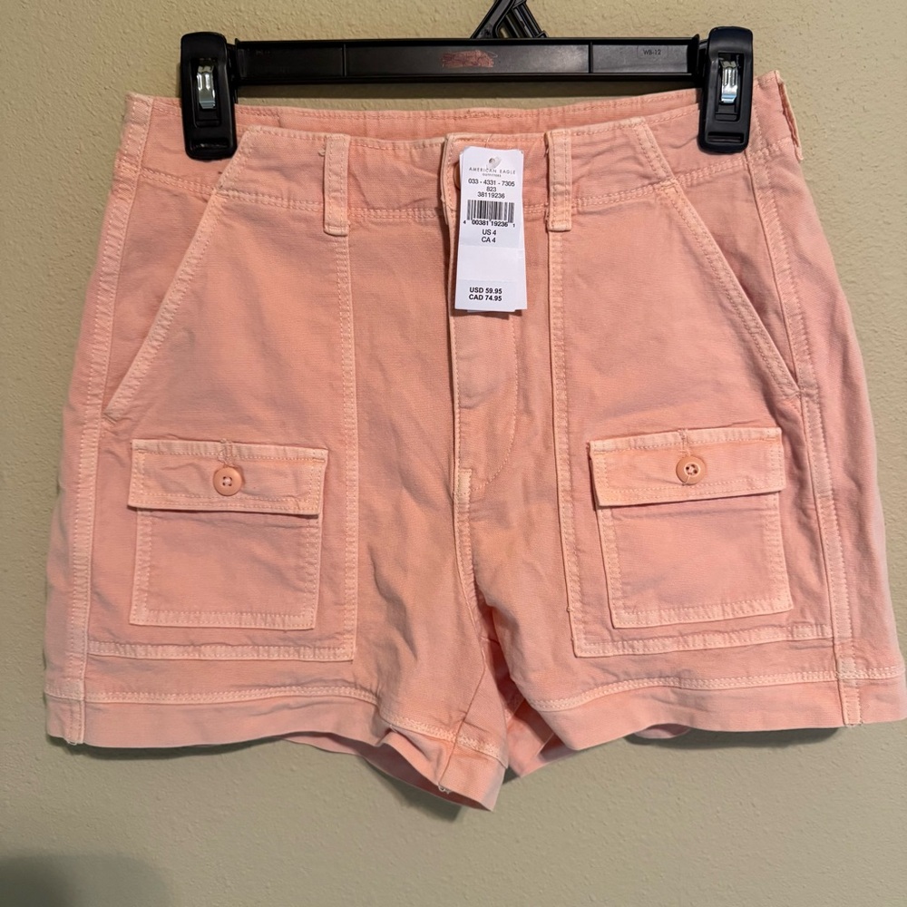 American Eagle Outfitters Peach Stretch Cargo Shorts High-Waisted Women’s size 4